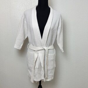 1286 EUC Turquaz Women's White Waffle Knit Robe. SzL